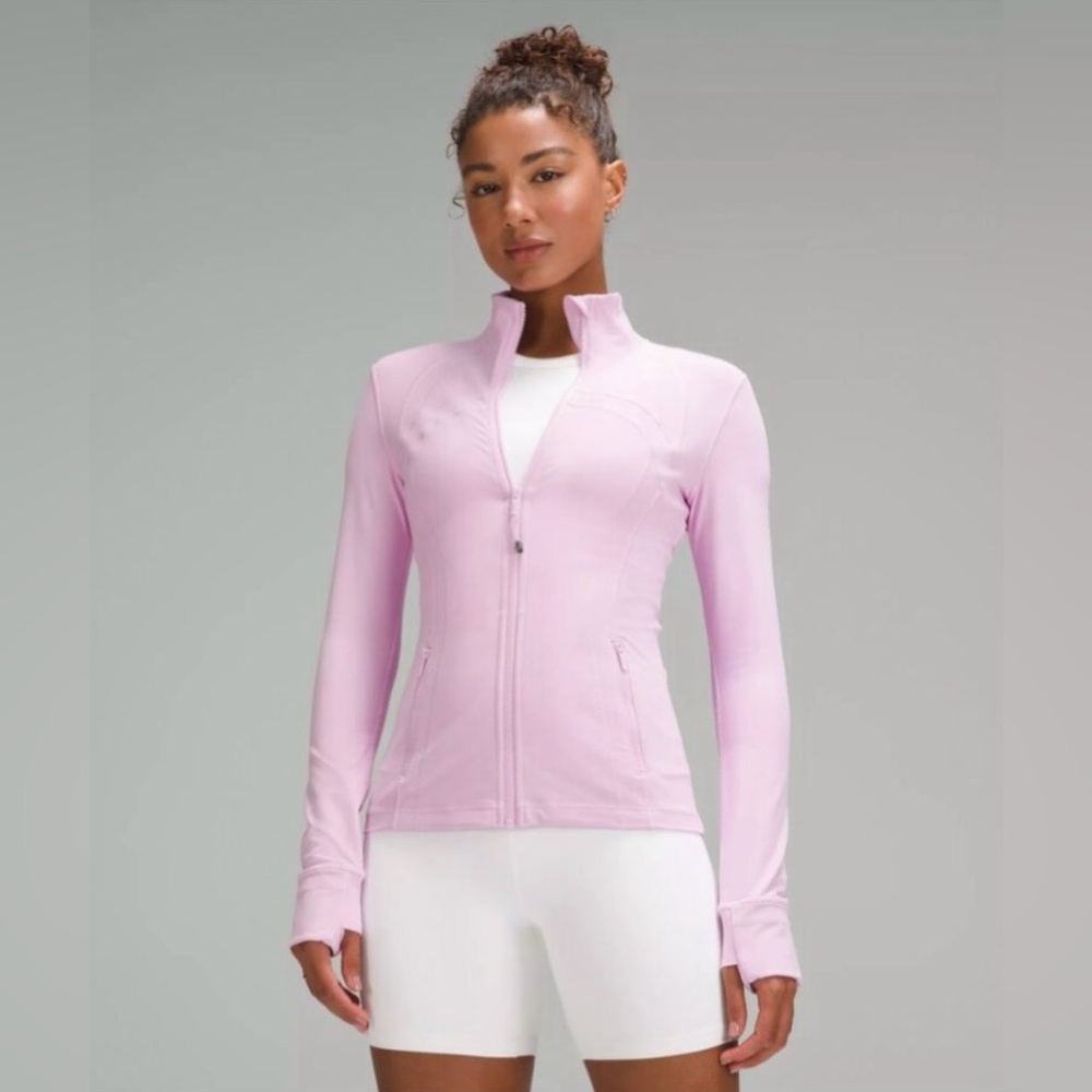 Lululemon 
Define Nulu | Vitapink